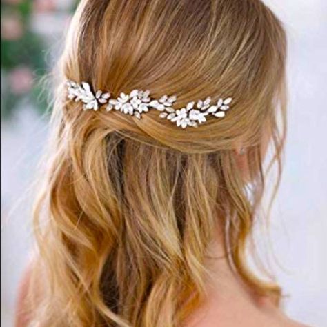 White Flower Wedding, Flower Wedding Hair, Bridal Braids, Bridesmaid Hair Long, Silver Hair Clip, Bridal Hair Piece, Hair Extensions Best, Wedding Hair Clips, White Wedding Flowers