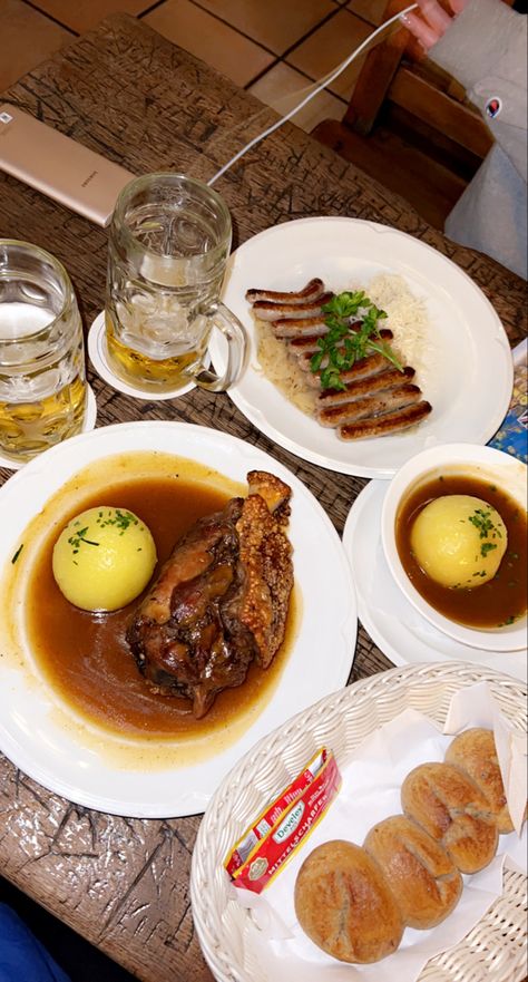 traditional german food in munich germany! Munich Germany Food, Munich Food, Traditional German Food, Germany Food, Simple Photo, German Food, Munich Germany, Munich, Food Dishes