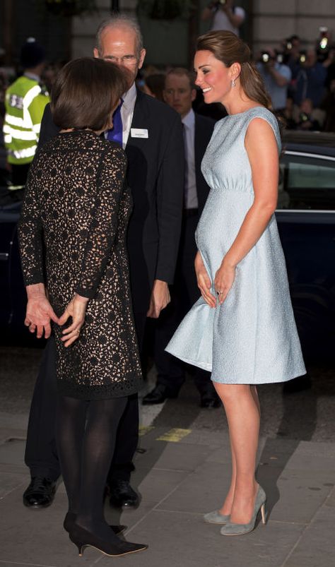 Kate Middleton Pregnancy Style, Kate Middleton Maternity Style, Kate Middleton Shoes, Maternity Looks, Kate Middleton Pregnant, Looks Kate Middleton, All Black Dresses, Middleton Style, Pregnancy Looks