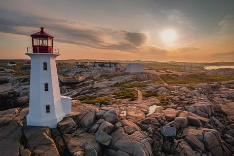 A fantastic photography guide for taking pictures at Peggy's Cove in Nova Scotia, Canada. Peggys Cove Lighthouse, Famous Lighthouses, Golf Hotel, Fishing Shack, Coastal Village, Cabo Mexico, Canada Photos, Photography Guide, Cancun Mexico