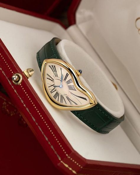 Cartier Crash Watch, Old Money Watches, Crash Watch, Cartier Crash, Vintage Cartier Watch, Amsterdam Vintage, Cartier Watches Women, Timeless Watch, Classy Watch