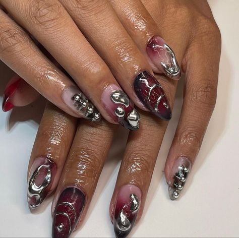 Christmas Nails Alternative, Red And Silver Short Nails, Nails Dark Red Design, Short Alternative Nails, Nailart Maroon, Dark Maroon Nails Design, Charli Xcx Nails, Nail Art Maroon, Maroon Aesthetic