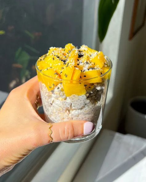 tepache Mango Sticky Rice Recipe, Mango Chile, Sticky Rice Cake, Dump Recipes, Oat Bowls, Mango Sticky Rice, Sticky Chicken, Dump Meals, Fermented Drink