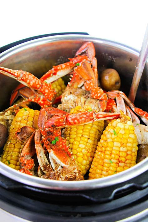 Instant Pot crab legs can be steamed in pressure cooker perfectly. Add potatoes and corn for InstaPot crab boil or in Ninja Foodi for dinner. Easy Ninja Foodi Recipes, Seafood Gumbo Recipe Easy, Steamed Crab Legs, Ninja Foodi Recipes, Easy Pressure Cooker Recipes, Crab Boil, Best Instant Pot Recipe, Healthy Instant Pot Recipes, Crab Legs