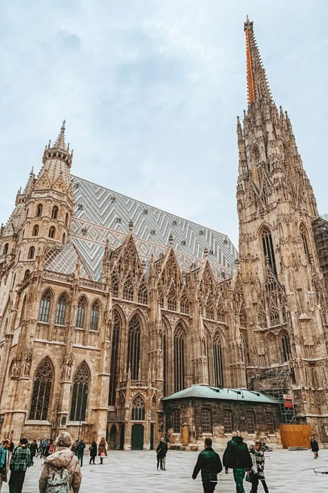 mejores lugares que visitar en Viena Vienna Ball Season, Vienna Ball, Vienna Austria Travel, Vienna Waits For You, Vienna Travel, Public Space Design, Austria Travel, Euro Trip, Ancient Architecture