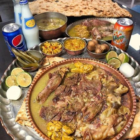 Kalle-Pache; Unusual Iranian Dish All Tourists Must Try | Iran Front Page Lamb Head, Iranian Dishes, Farm Lifestyle, Persian Food, Honey And Cinnamon, Good Morning Coffee, Middle Eastern Recipes, The Middle East, Traditional Food