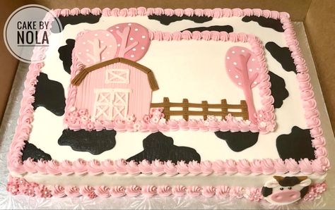 Barnyard Sheet Cake, Cow Sheet Cake Ideas, Cow Pink Cake, Cow Themed Sheet Cake, Cowprint Birthday Cakes, Cow Cake Design, Farm Themed Cakes, Farm Themed Birthday Party Cake, Cow Sheet Cake Birthday