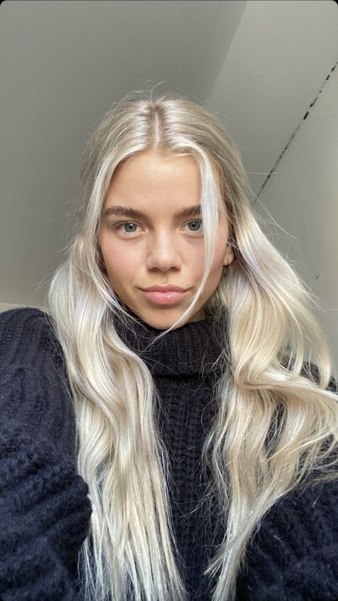 Ash Blonde Hair Green Eyes, Perfect Blonde Hair, Blonde Hair Green Eyes, Hair Green Eyes, Platinum Blonde Hair Color, Mood Style, Perfect Blonde, Woman Sweater, Ash Blonde Hair