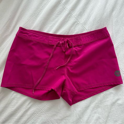 -Pink Roxy Women’s Board Shorts -Xs -Never Worn -Great Condition Roxy Swimwear, Pink Board, Board Shorts Women, Roxy Women, Women Pink, Shorts Women, Beach Shorts, Snorkeling, Board Shorts