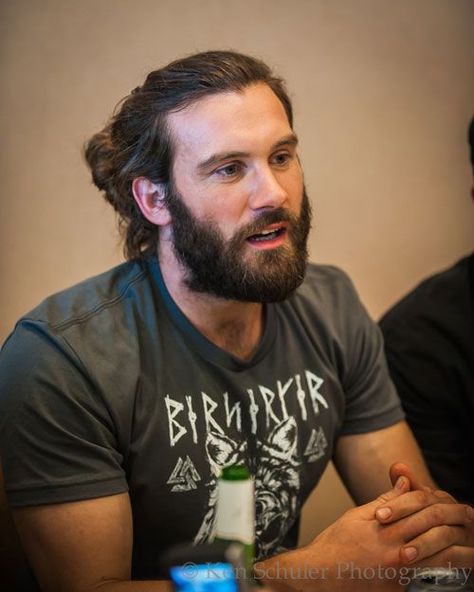 Interview with actor Clive Standen to talk History Channel's Vikings Season Three Dark Alchemy, Rollo Vikings, Clive Standen, Man Buns, History Channel Vikings, Long Hair Beard, Vikings Season, Viking Beard, Man Bun