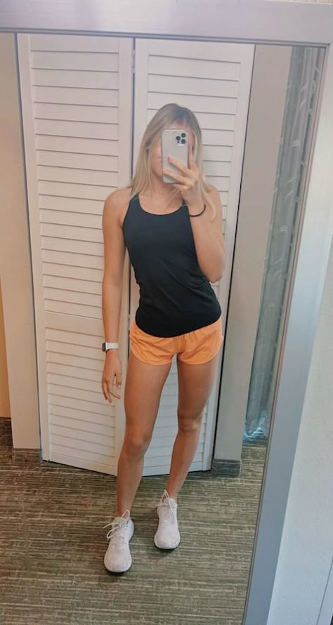 Athletic Shorts Outfit Aesthetic, Lulu Gym Outfits, Lulu Lemon Shorts Outfit, Lululemon Running Outfit, Xc Outfits, Lululemon Girl Aesthetic, Lululemon Summer Outfit, Athletic Outfit Ideas, Lululemon Girl