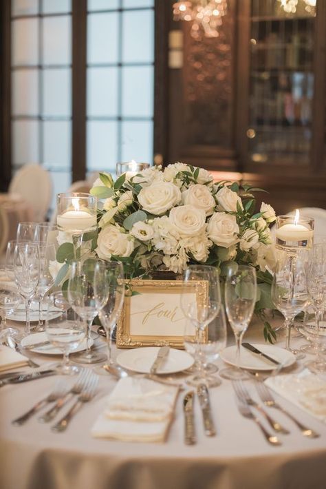 Round Floral Centerpieces Wedding, White And Sage Centerpiece Wedding, Wedding Table Decor Elegant, Wedding Table Centerpieces Elegant White Flowers, White Wedding Flower Decor, White Florals Wedding Centerpieces, Centerpieces Wedding Green, Floral Centrepiece Wedding Round Table, Clean Classic Wedding