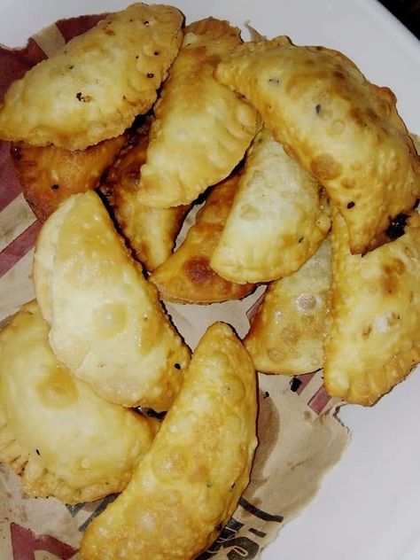 Yummmmy Gujiya Snap, Vijayawada Snapchat, Gulab Jamun Snapchat Story, Pune Snapchat Stories, Foodie Snap, Gujarati Food Snapchat, Cornbread, Camembert Cheese, Pineapple