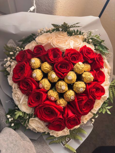 Roses And Chocolate Gift Flower Bouquets, Bouquet Of Flowers And Chocolate Gift, Flower Bouquet And Chocolate, Flower Bouquet Chocolate, Valentines Floral Bouquets, Ribbon Roses With Chocolate, White And Red Roses Bouquet Aesthetic, Chocolate Roses Bouquet, Ramo Valentines