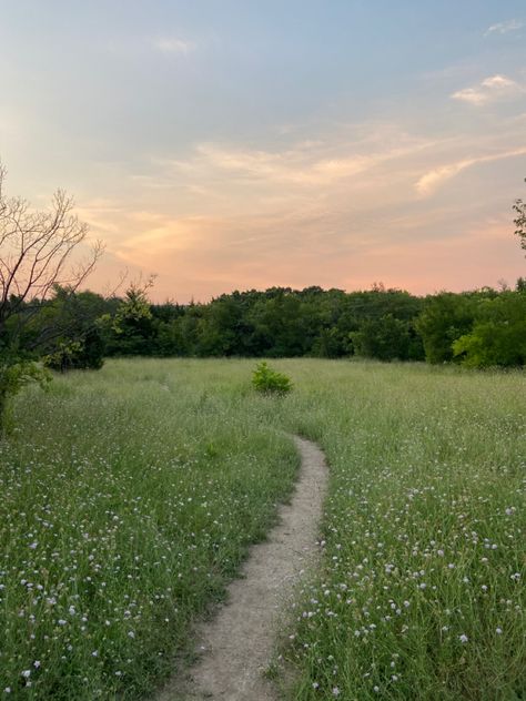 Spring Morning, Pretty Landscapes, Spring Aesthetic, The Cottage, Nature Aesthetic, Pretty Places, Green Aesthetic, Flowy Dress, Farm Life