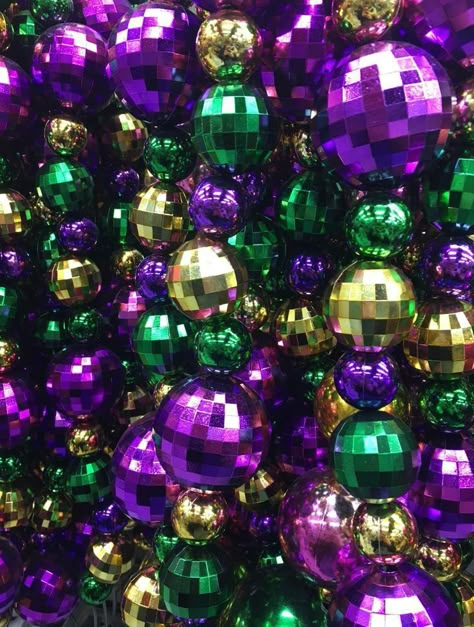 Mardi Gras Iphone Wallpaper, Mardi Gras Phone Wallpaper, Mardi Gras Wallpaper Iphone, Mardi Gras Wallpaper, Mardi Gras Aesthetic, Mardi Gras Dance, Mardi Gras Date, Mardi Gras Pictures, Gala Aesthetic