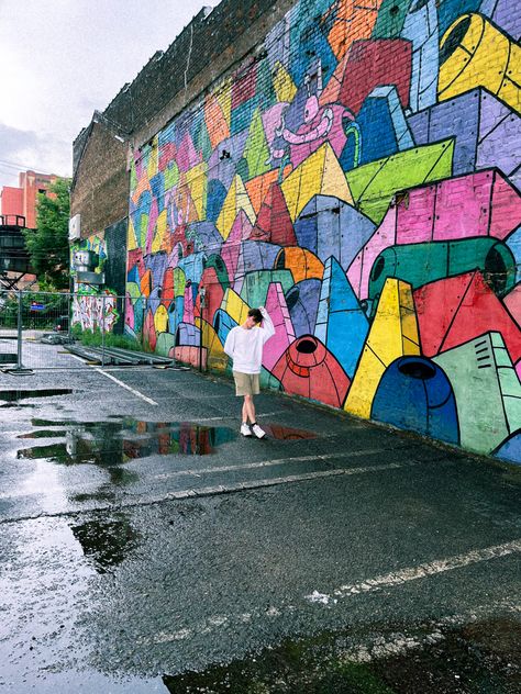 Graffiti phototshoot, wall mural, street mural, Richmond Virginia, graffiti photoshoot ideas, Wall Mural Photoshoot, Graffiti Wall Photoshoot, Graffiti Photoshoot Ideas, Mural Poses, Mural Photoshoot, Graffiti Photoshoot, Mural Photography, Fall Pics, Street Mural