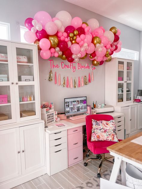 Craft Room Inspiration Balloon Room Organization, Craft Room Accent Wall Ideas, Pink Craft Room Ideas Home Office, Purple Craft Room, Office And Craft Room Ideas, She Shed Boutique Ideas, Pink Craft Room Ideas, She Shed Ideas Interior Craft Rooms, Shed Craft Room Ideas