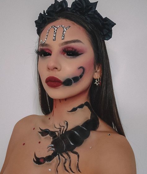 Scorpio Inspired Makeup, Scorpio Zodiac Photoshoot, Scorpio Costume Halloween, Scorpio Halloween Costume, Scorpio Costume, Scorpion Makeup, Scorpio Photoshoot Ideas, Scorpio Witch, Scorpio Makeup