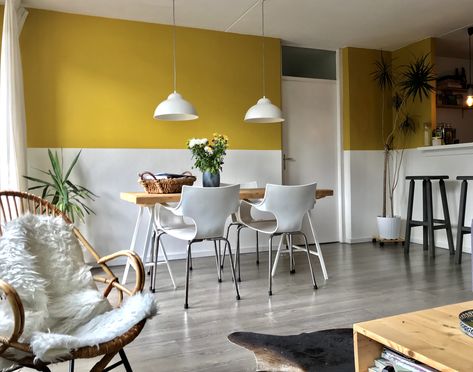 Yellow Wall Interior, Half Painted Walls, Spanish Kitchen, Washing Walls, Wall Interior, Yellow Room, Yellow Living Room, Yellow Wall, Yellow Walls