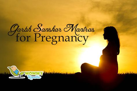 4 Amazing Garbh Sanskar Mantras for Pregnancy For Healthy Baby Lord Saraswati, Chanting Mantras, Vishnu Mantra, Baby Mommy, Mother To Be, Gayatri Mantra, Vedic Mantras, Take Shelter, Hindu Mantras