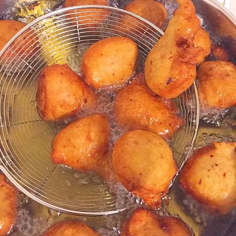 Plantain Balls, African Recipes Nigerian Food, Oxtail Stew, Ripe Plantain, Nigerian Food, Chops Recipe, Roasted Peppers, Balls Recipe, Peppers And Onions