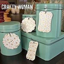 Repurposing old tins....maybe find some at a thrift shop or dollar store spray paint and stencil for the kitchen. Old Tins, Popcorn Tin, Tin Can Crafts, Tin Tin, Rustic Crafts, Cookie Tins, Tin Containers, Repurposed Items, Old Christmas