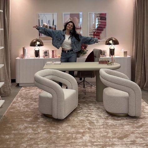 Beauty Office, Beauty Shop Decor, Selena G, Office Inspo, Rare Beauty, Dream Lifestyle, Beauty Shop, Selena Gomez, Style Inspiration