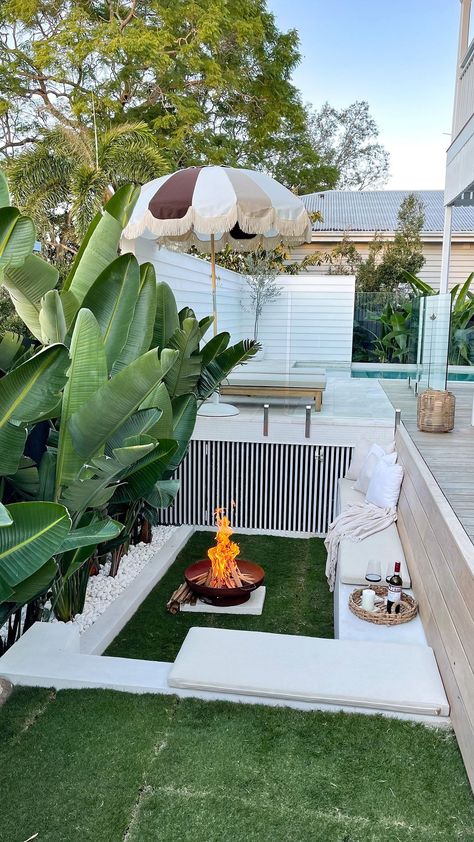 Sunken Fire Pit, Coastal Backyard, Sunken Fire Pits, Outdoor Pool Area, Backyard Fireplace, Fire Pit Seating, Fire Pit Area, Backyard Inspiration, Diy Fire Pit