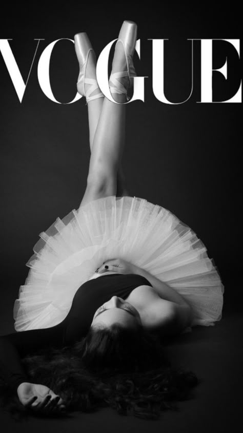 Vogue Ballet Black And White, Ballet Wall Art, Ballet Black, Room Wishlist, Fashion Posters, Retro Magazine, Black And White Retro, Wall Art Fashion, Ballet Posters