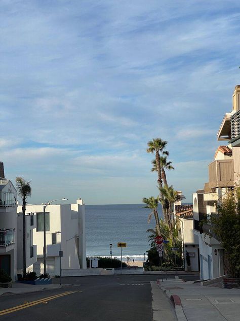 Houses By The Beach, Fullerton California, Manhattan Beach California, California Beach House, Miss California, Cali Life, Santa Monica Beach, Newport Beach California, Long Beach California