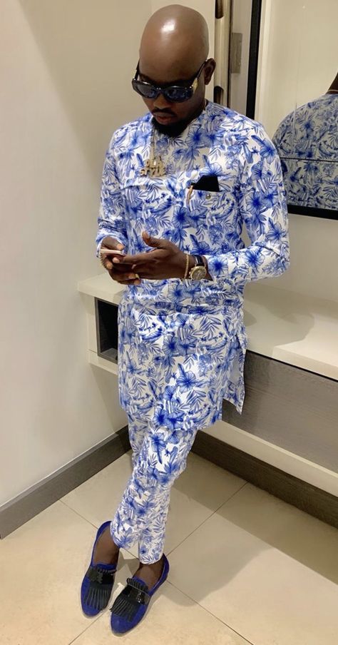 Kampala Styles For Men, Kaftan Styles For Men, Damask Styles, Men Senator Designs, Senator Styles For Men, African Wear For Men, Costume Africain, African Suit, African Wear Styles For Men