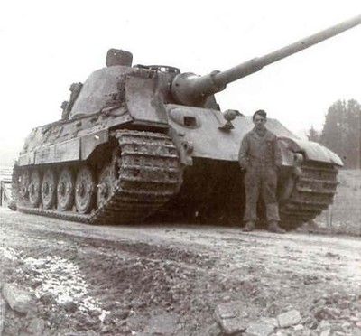 King Tiger, Tank Armor, Soviet Tank, Tiger Ii, Military Armor, Tiger Tank, Tank Destroyer, Ww2 Tanks, German Tanks