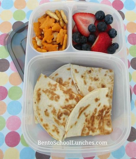 5 Ways To Use Tortillas In Lunch Packing #easylunchboxes Lunch Ideas With Tortillas, Ideas With Tortillas, Field Trip Lunch, Lunch Packing, Easy School Lunches, Lunch Box Bento, Easy Lunch Boxes, School Lunch Ideas, Cold Lunches