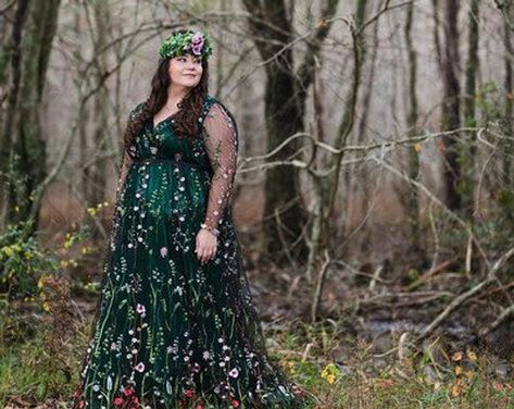 Premium Bridal Wedding Dresses & Formal Gowns by Tonena on Etsy Green Floral Wedding Dress, Floral Wedding Dress Plus Size, Bridal Gown With Sleeves, Unique Plus Size Wedding Dresses, Green Floral Wedding, Gown With Sleeves, Long Gown For Wedding, Floral Wedding Gown, Wedding Dress Plus Size