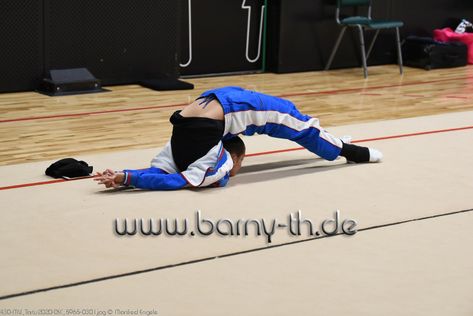 Flexibility Goals, Gym Things, Sofie Dossi, Rhythmic Gymnastic, Training Camp, Rhythmic Gymnastics, Dance Photography, Gymnastics Leotards, Gymnast