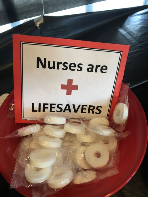 Nurses Party Ideas, Nursing Job Fair Booth Ideas, Nurse Table Decorations, Pre Surgery Party Ideas, Nurse Themed Birthday Party, Lpn Cake Ideas, Nurse Themed Snacks, Nursing Party Decorations, Nursing School Graduation Party Favors