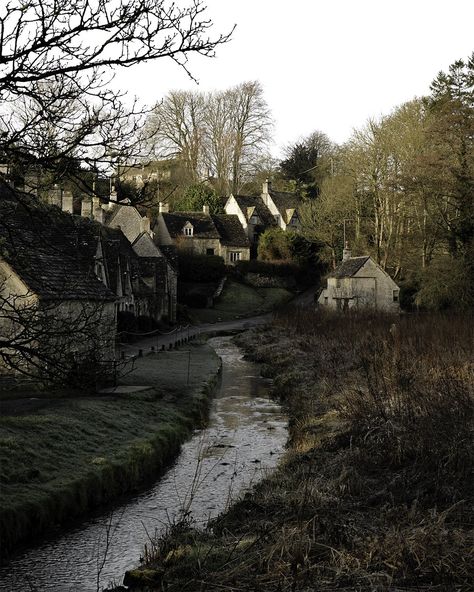 Arlington Row, Green Academia, Cotswold Villages, Day Off Work, Off Work, The Cotswolds, English Countryside, Autumn Photography, Wales England