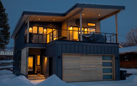 The Fairview – SmartPads House On Top Of Garage, Container Concept, Pre Built Homes, Alpine Modern, Beach House Flooring, House Lift, Slope House, Colorado House, Lake Front