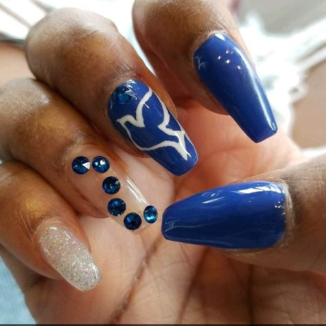 Zeta nails Dove Nail Art, Zeta Phi Beta Nail Designs, Zeta Phi Beta Nails, Zeta Nails, Sorority Nails, Finer Womanhood, Denim And Pearls, Sorority Girls, Phi Beta Sigma