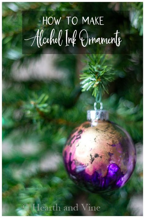 Alcohol In Ornaments 20s Christmas, Alcohol Ink Ornaments, Diy Alcohol Ink, Ink Ornaments, Diy Alcohol, Alcohol Ink Glass, Silhouette Ornaments, Christmas Decs, Alcohol Ink Markers