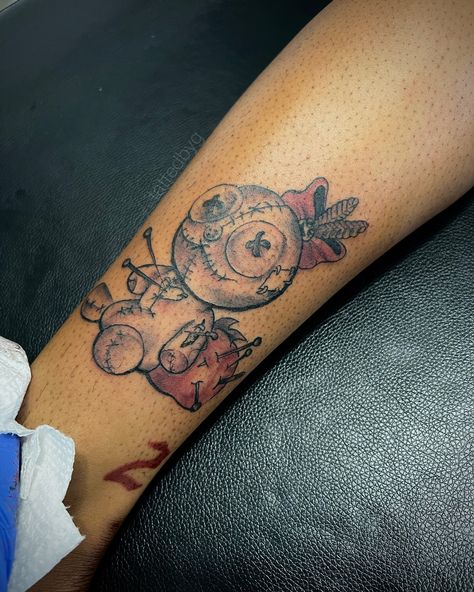 This Doll 😍🪡✨ #TATTEDBYG Taking Bookings For 📍Dallas, Tx 📍Shreveport, La $25 Deposit Contact Thru Dm! #tattooideas #dollcore Dopeboy Tattoos, Dude And Sweet Tattoos, Pillsbury Doughboy Tattoo Design, Doughboy Tattoo, Voodoo Teddy Bear Tattoo, Tattoos