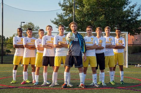 Senior boy soccer portrait Soccer Group Pictures, Soccer Photography Poses, Soccer Team Pictures, Soccer Team Photos, Sports Poses, Soccer Photos, Soccer Banner, Boys Soccer, Soccer Photography