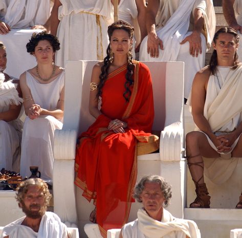 Roman Empire Aesthetic Outfits, Ancient Rome Outfits, Roman Outfits Women, Ancient Rome Fashion, Roman Women Dress, Julius Caesar Costume, Character Ideas Writing, Rome Party, Alexander 2004