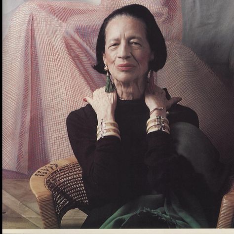 Diana Vreeland 1977 by Jonathan Becker Diana Vreeland Style, Fisherman Knit Sweater, Diana Vreeland, Style Muse, Straw Handbags, October 21, Knit Sweaters, Current Mood, Real Girls