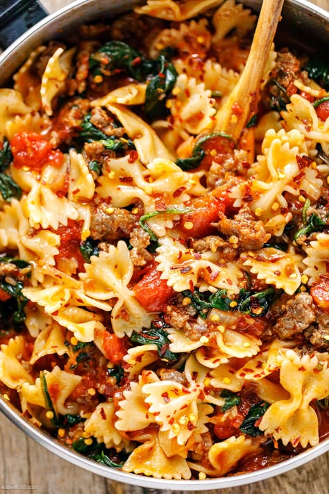 Tomato Spinach Sausage Pasta - #pasta #recipe #eatwell101 - With only 30 minutes of total work, this sausage pasta dinner recipe is simple, fast and delicious!  - #recipe by #eatwell101® Sausage Spinach Tomato Pasta, Italian Ground Chicken Sausage Recipes, Sausage Pasta Veggie Recipes, Mild Italian Sausage Recipes Healthy, Italian Sausage And Spinach Recipes, Sausage And Spinach Recipes, Recipes With Italian Sausage Ground, Tomato Sausage Pasta, Low Fat Pasta Recipes