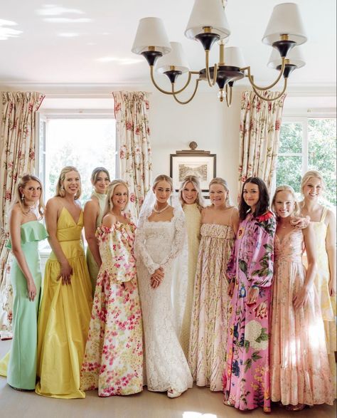 Pink And Yellow Wedding, Floral Bridal Party, Yellow Wedding Colors, Colors Wedding, Beautiful Bridesmaid Dresses, Party Inspo, Wedding Attire Guest, Bridesmaid Style, Yellow Wedding