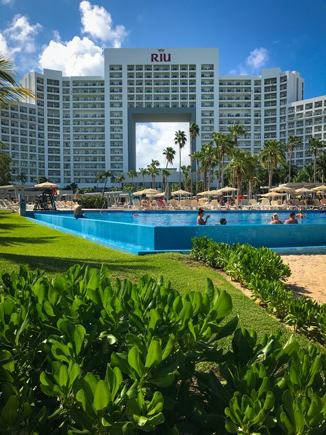 Hotel Riu Palace Peninsula Review: Luxury and Ease in Cancun Resort Cancun Mexico Resorts All Inclusive, Riu Cancun Mexico, Riu Palace Peninsula Cancun, Hotel Riu Cancun, Riu Cancun, Cancun Mexico Resorts, Cancun Resort, Cancun Vacation, Riu Palace