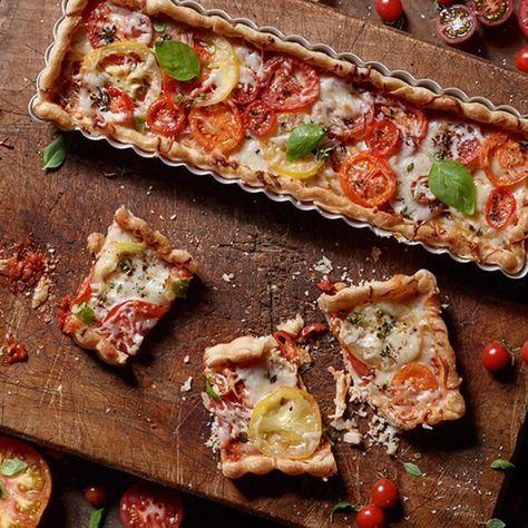 Rustic Tomato Tart Rustic Tomato Tart, Tart Savory, Baked Pie Crust, Tomato Tart, Charcuterie Platter, Tart Pan, Savory Tart, Giant Food, Red Sauce