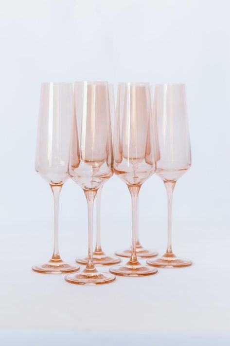 Pink Glassware, Champagne Flute Set, Glass Cakes, Treasure Hunting, Wood Candles, Classic Decor, Champagne Flutes, Pink Champagne, Wooden Tray